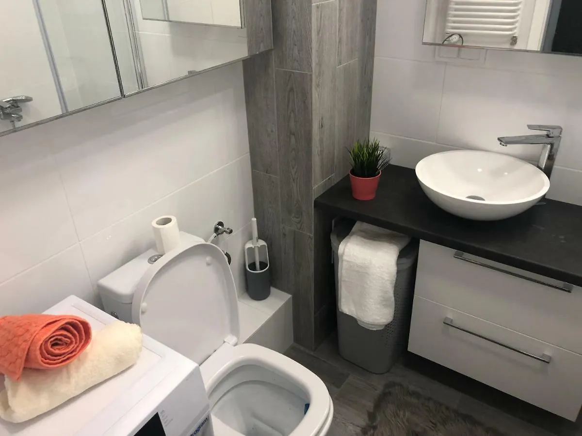 Apartmán Apartament Winorosli Varšava