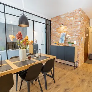  Apartament Royal Family Metro Młociny